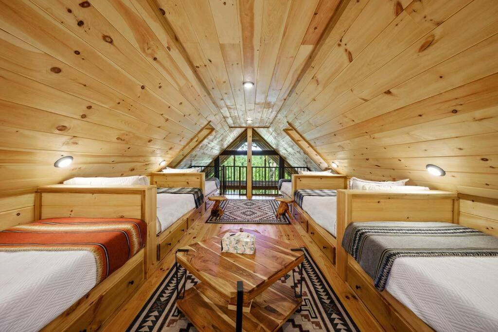 Treehouse Cabin With Mountain, River Views And Arcades 蓝岭 外观 照片